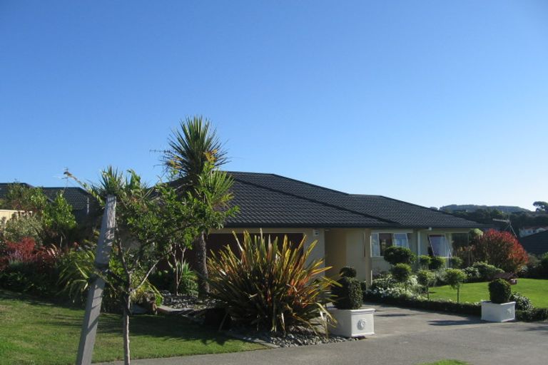 Photo of property in 98 Samwell Drive, Whitby, Porirua, 5024