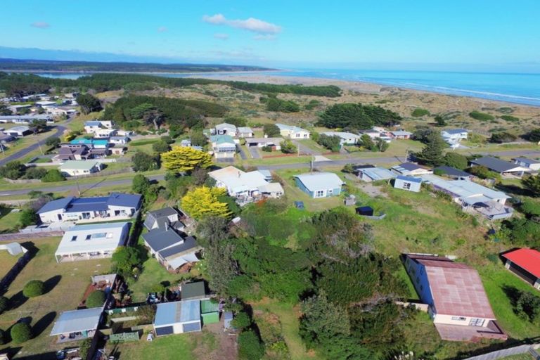 Photo of property in 9 Mack Street, Foxton Beach, Foxton, 4815