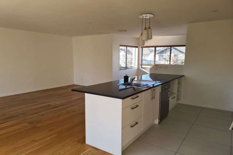 Photo of property in 23 Kotuku Crescent, Takanini, 2112