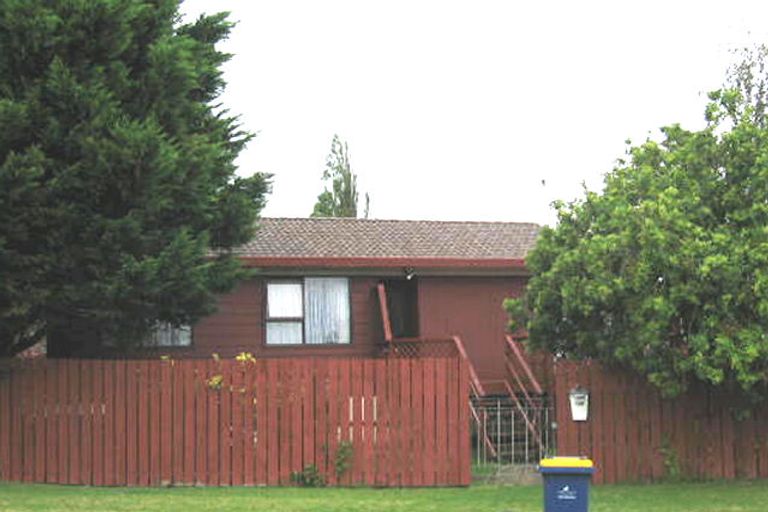 Photo of property in 1/75 Luanda Drive, Ranui, Auckland, 0612