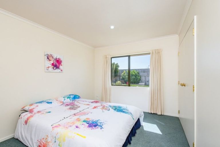 Photo of property in 146 Guildford Drive, Paraparaumu Beach, Paraparaumu, 5032