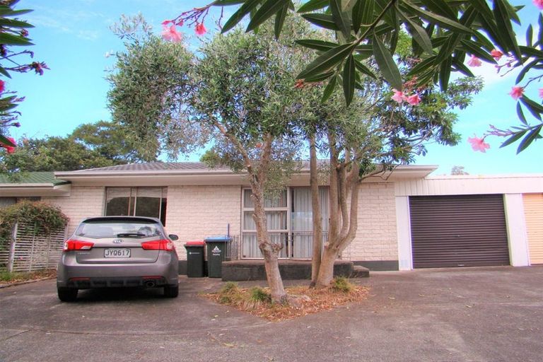 Photo of property in 2/111 Panama Road, Mount Wellington, Auckland, 1062