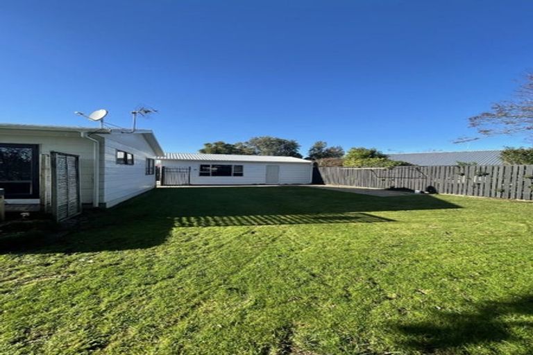 Photo of property in 22 Tawari Street, Inglewood, 4330