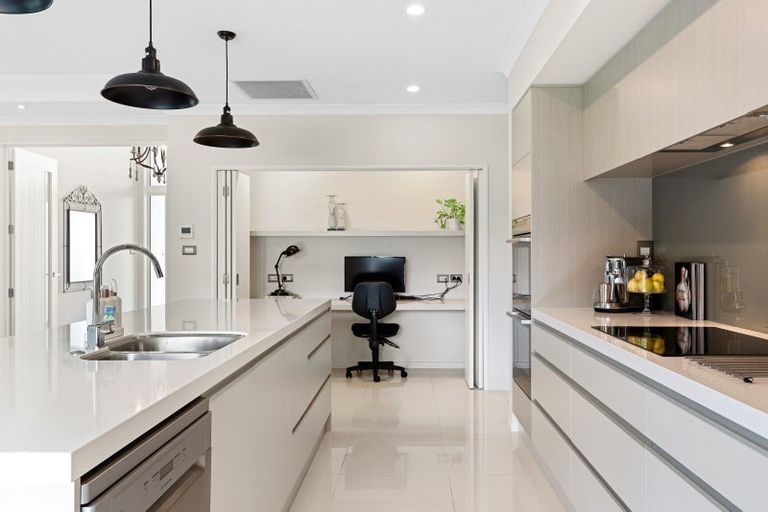 Photo of property in 12 Quarters Place, Halswell, Christchurch, 8025