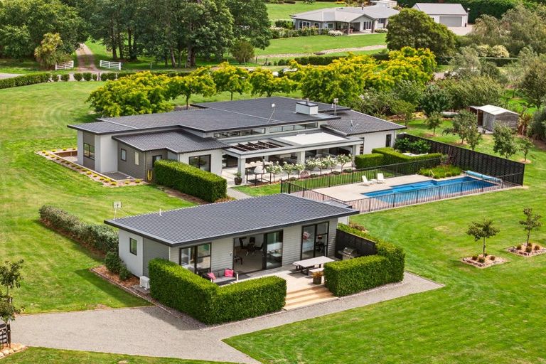 Photo of property in 9 Campbell Drive, Martinborough, 5711