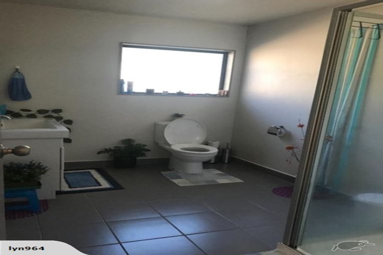 Photo of property in 103r Glengarry Road, Glen Eden, Auckland, 0602