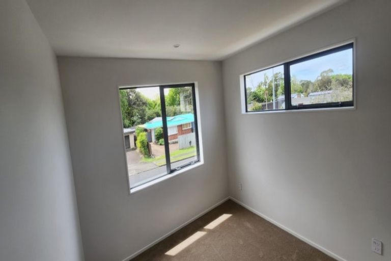 Photo of property in 39 Cascades Road, Pakuranga Heights, Auckland, 2010