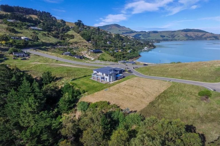 Photo of property in 10 Kaioruru Lane, Charteris Bay, Governors Bay, 8971