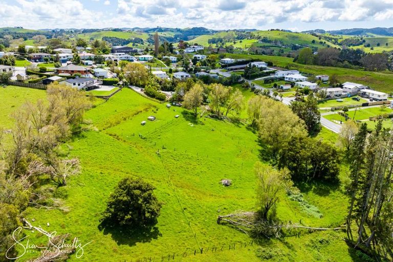 Photo of property in 9 Bickerstaffe Road, Maungaturoto, 0520