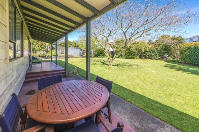 Photo of property in 16 Akepiro Place, Tawhero, Whanganui, 4501