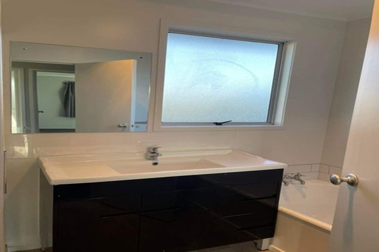 Photo of property in 16 Palermo Place, Clover Park, Auckland, 2023