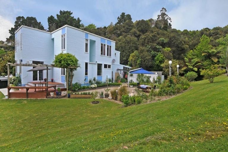 Photo of property in 50 Rawhiti Street, Stokes Valley, Lower Hutt, 5019