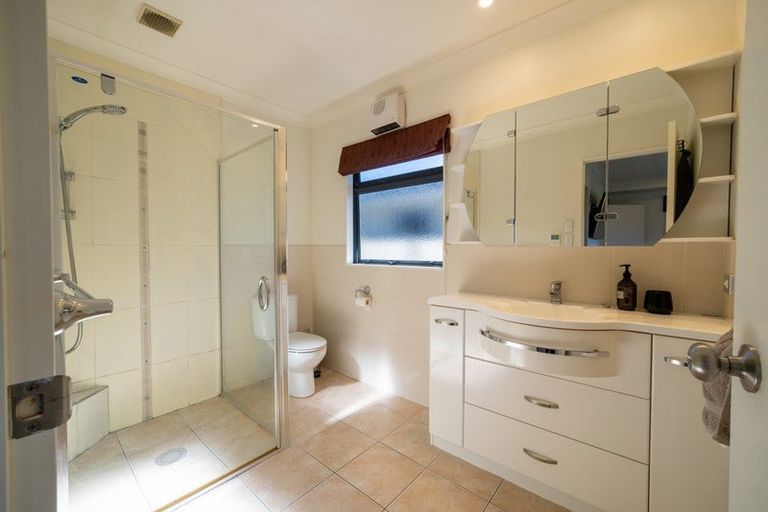 Photo of property in 17 Napier Street, Jervoistown, Napier, 4112