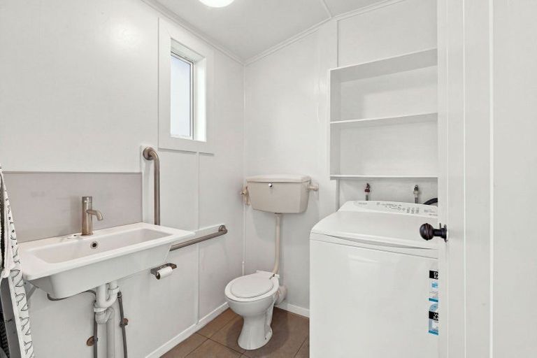 Photo of property in 14 Moore Avenue, Tawhero, Whanganui, 4501