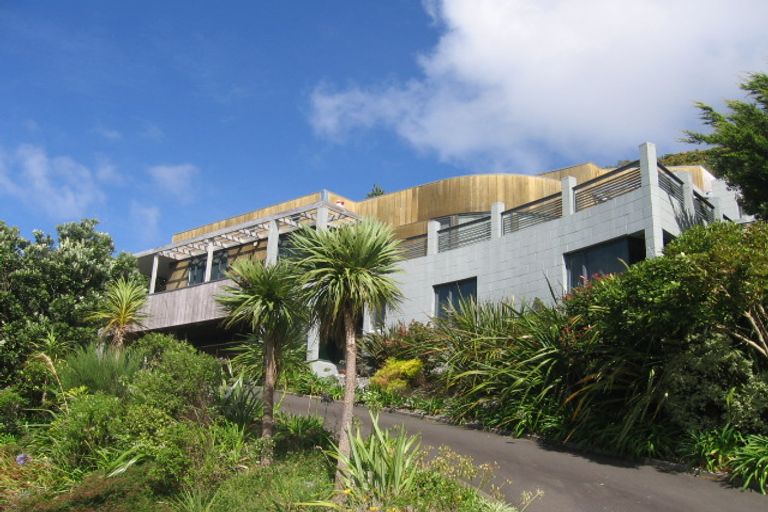 Photo of property in 13 Cavalry Close, Crofton Downs, Wellington, 6035