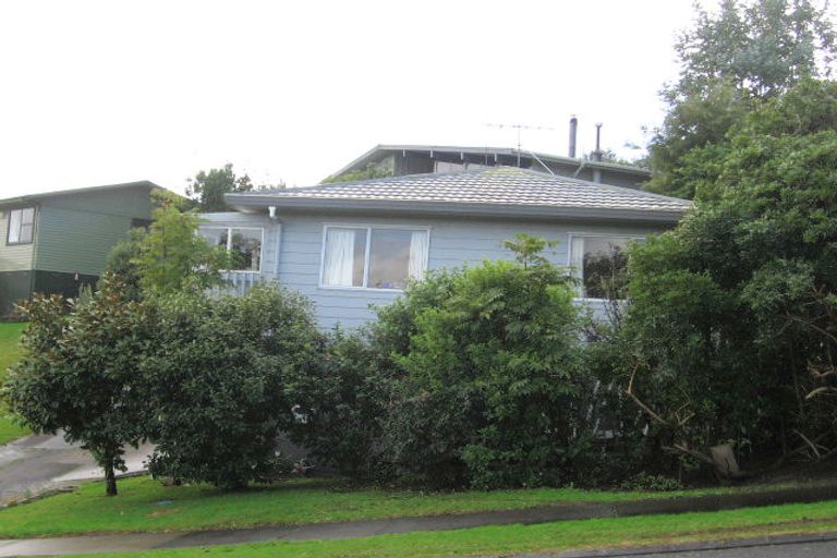 Photo of property in 9 Robbies Road, Shelly Park, Auckland, 2014