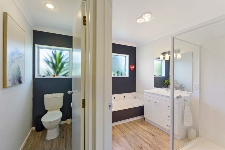 Photo of property in 192 Waitohu Valley Road, Otaki, 5583