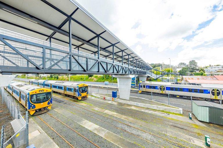 Photo of property in 187 Jutland Road, Pukekohe, 2120