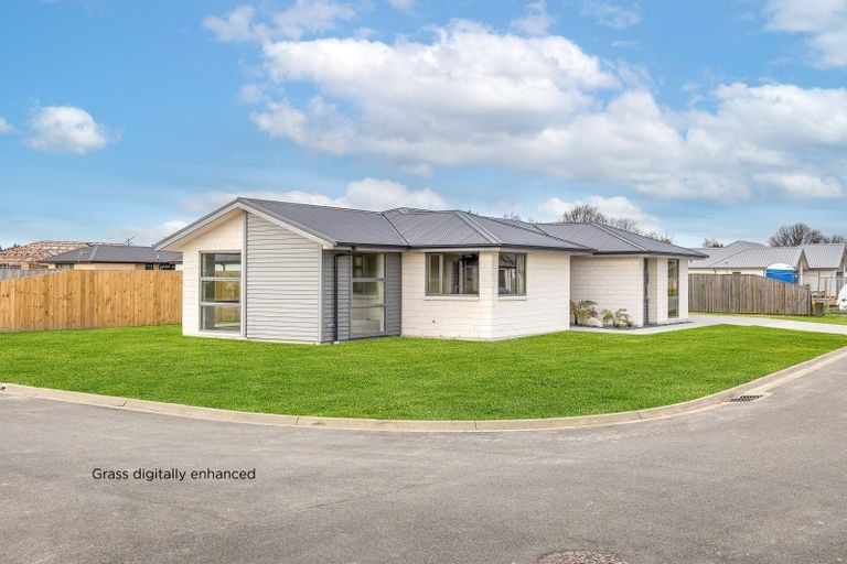 Photo of property in 27 Grey View Grove, Rangiora, 7400