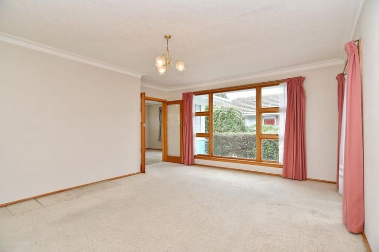 Photo of property in 77 Cutts Road, Russley, Christchurch, 8042