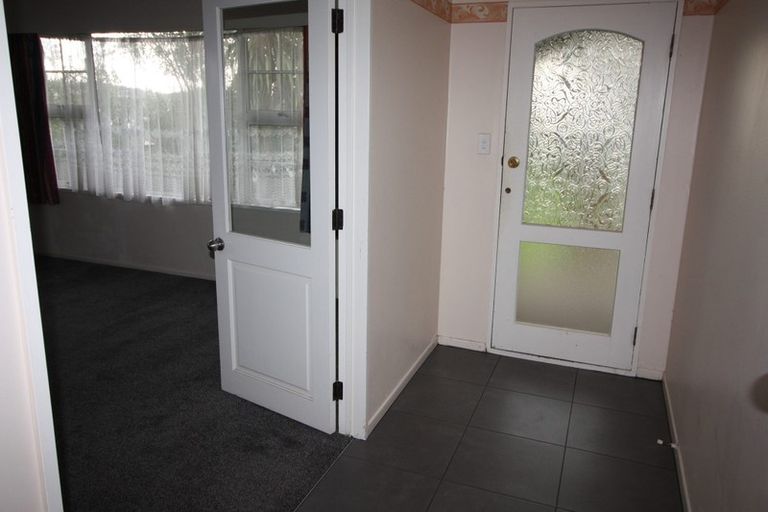 Photo of property in 27 Dunk Place, Milson, Palmerston North, 4414