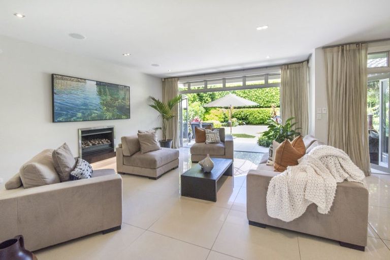 Photo of property in 23 Seacliffe Avenue, Belmont, Auckland, 0622