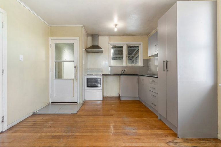 Photo of property in 61 Penrose Road, Mount Wellington, Auckland, 1060