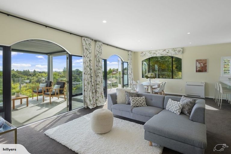 Photo of property in 39 Overdale Drive, Cashmere, Christchurch, 8022