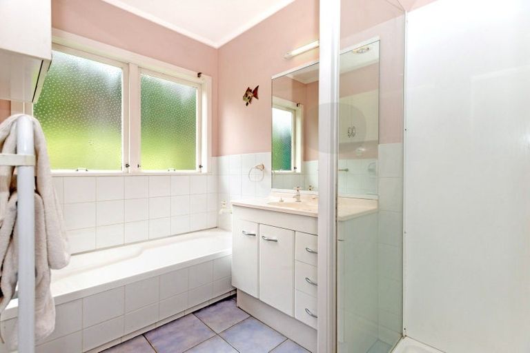 Photo of property in 19 Seddon Crescent, Whataupoko, Gisborne, 4010