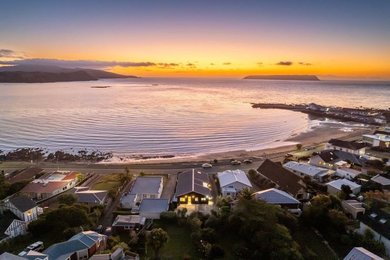 Photo of property in 43 Moana Road, Plimmerton, Porirua, 5026