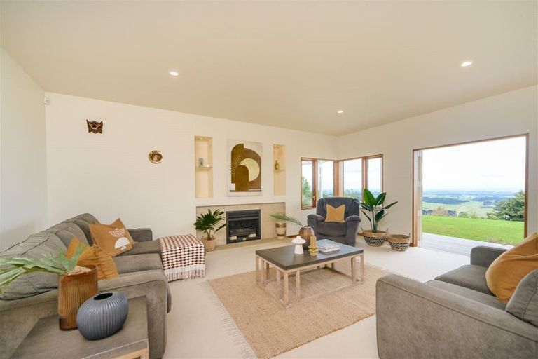 Photo of property in 333 Ngahere Park Road, Turitea, Palmerston North, 4472