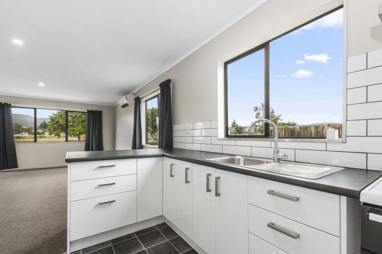 Photo of property in 50a Pohutukawa Drive, Owhata, Rotorua, 3010