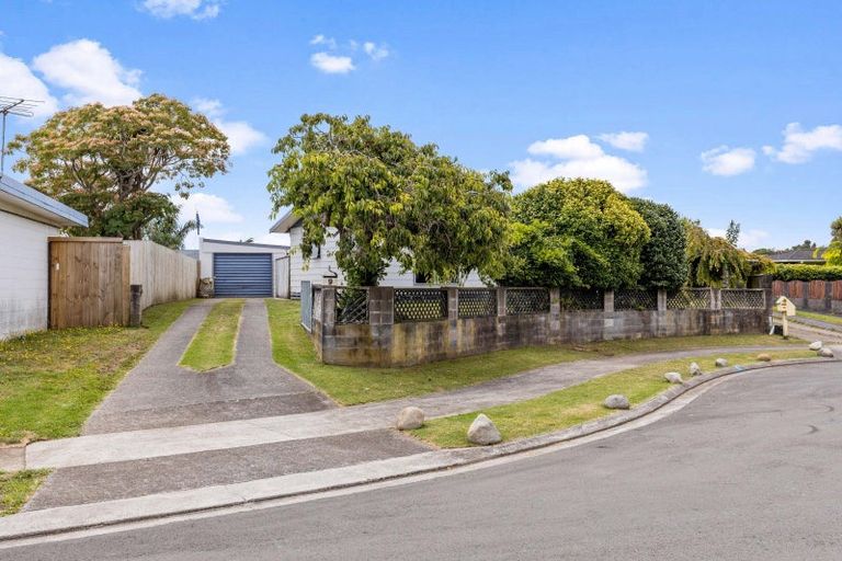 Photo of property in 9 Tawake Place, Waitara, 4320