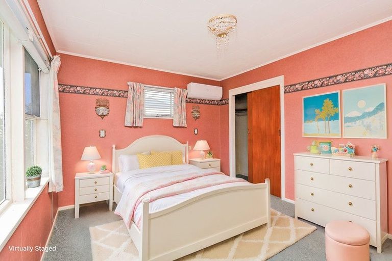 Photo of property in 48 Trigg Crescent, Taradale, Napier, 4112