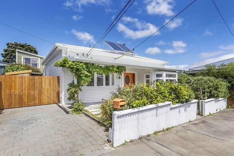 Photo of property in 13 Angus Avenue, Berhampore, Wellington, 6023