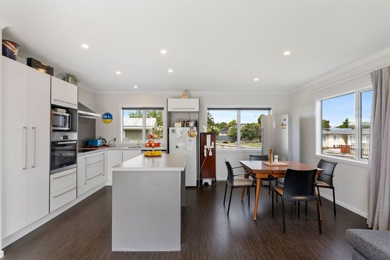 Photo of property in 13 Ruth Street, Manurewa, Auckland, 2102