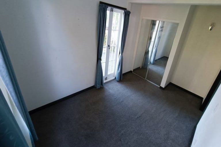 Photo of property in 103 Luckens Road, West Harbour, Auckland, 0618