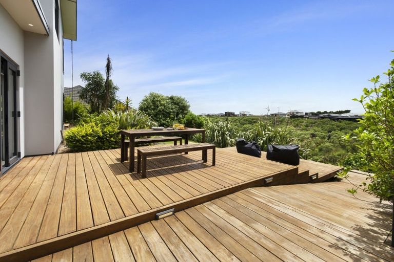 Photo of property in 67 Ruapehu Drive, Fitzherbert, Palmerston North, 4410