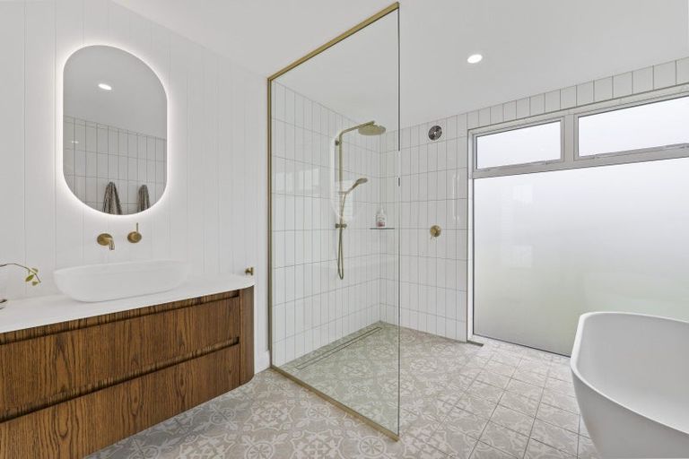 Photo of property in 1312 Devon Road, Brixton, Waitara, 4382