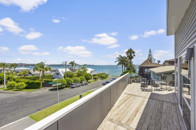 Photo of property in 69 De Luen Avenue, Tindalls Beach, Whangaparaoa, 0930
