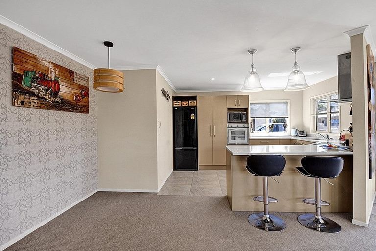 Photo of property in 24 Princes Street, Hawera, 4610