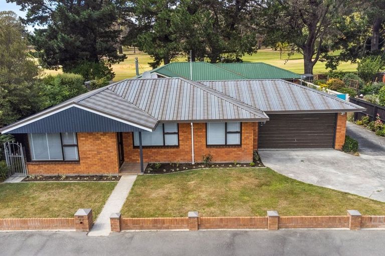 Photo of property in 1/82 Waratah Street, Avondale, Christchurch, 8061