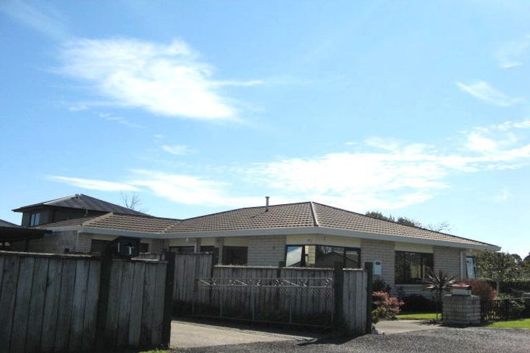 Photo of property in 3 Kura Street, Brooklands, New Plymouth, 4310
