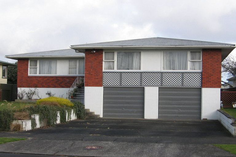 Photo of property in 37 Epsom Road, Hokowhitu, Palmerston North, 4410