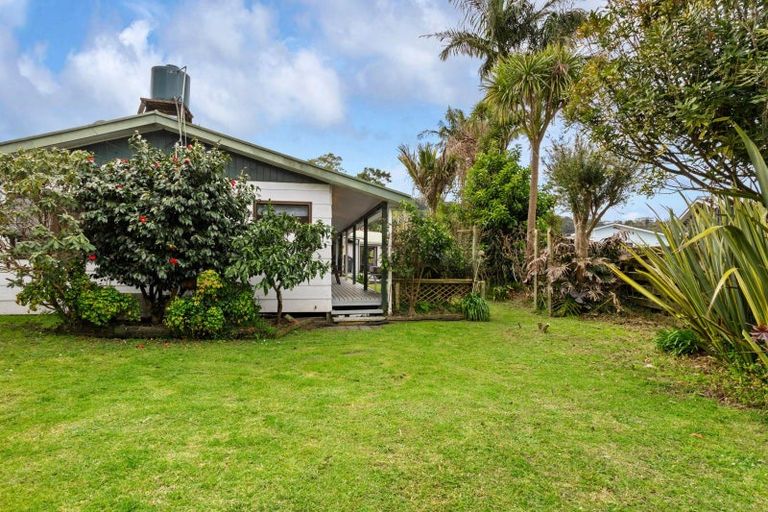 Photo of property in 8 Parkland Place, Whitianga, 3510