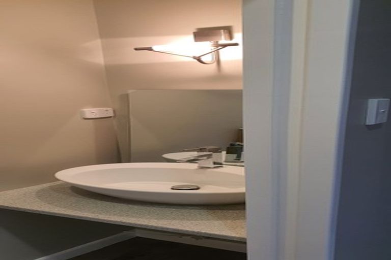 Photo of property in 33 Ernest Street, Ranui, Porirua, 5024