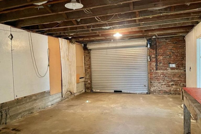 Photo of property in 4 Islington Avenue, New Lynn, Auckland, 0600