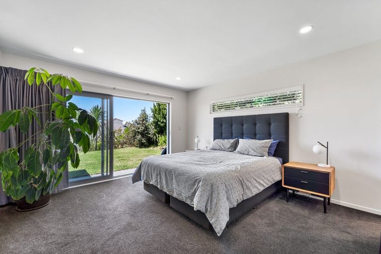 Photo of property in 22 Woodridge Drive, Stanmore Bay, Whangaparaoa, 0932