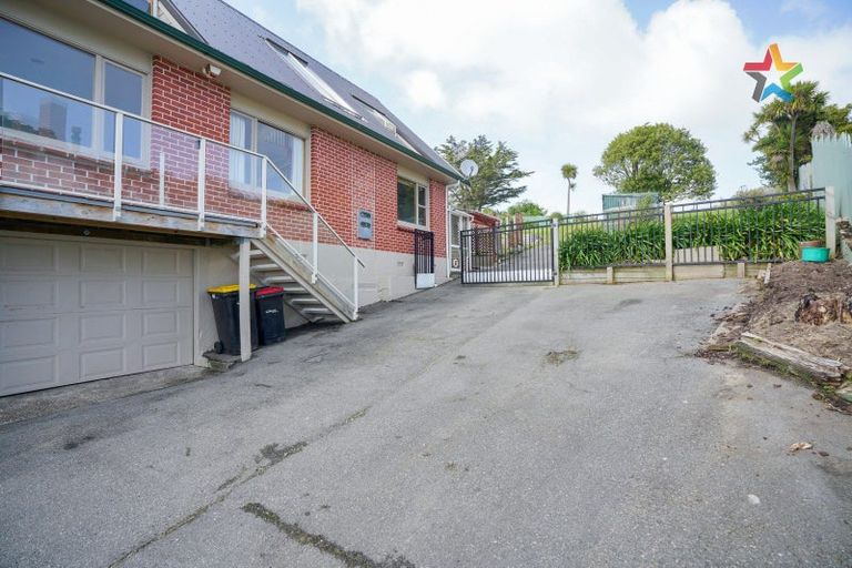 Photo of property in 14 Marine Parade, Bluff, 9814