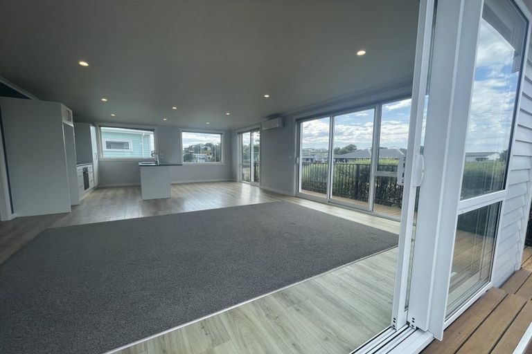 Photo of property in 11 Sandy Place, Waihi Beach, 3611